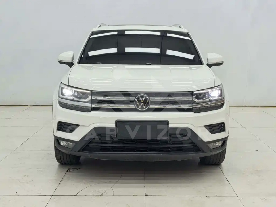 Volkswagen Tharu