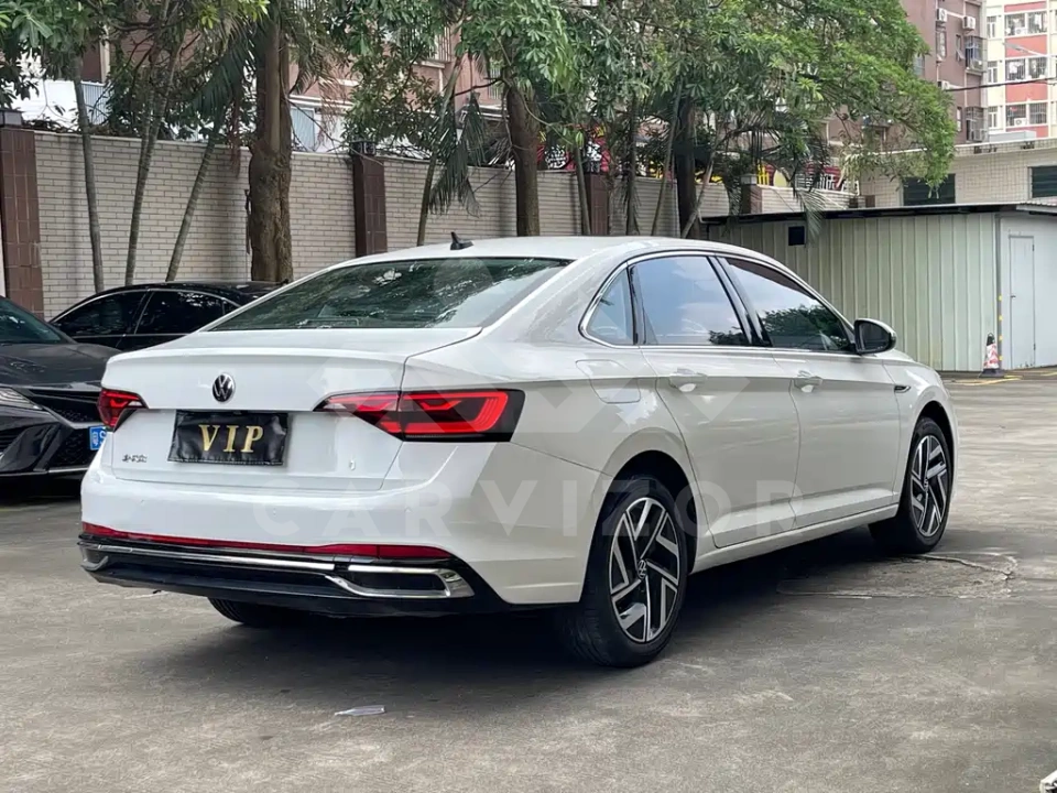 Volkswagen Sagitar