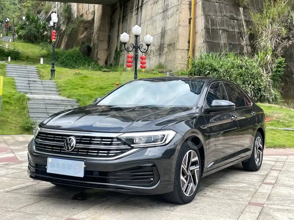 Volkswagen Sagitar