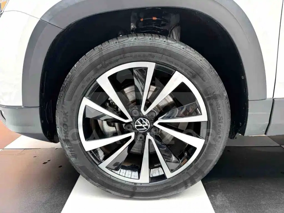 Volkswagen Tharu