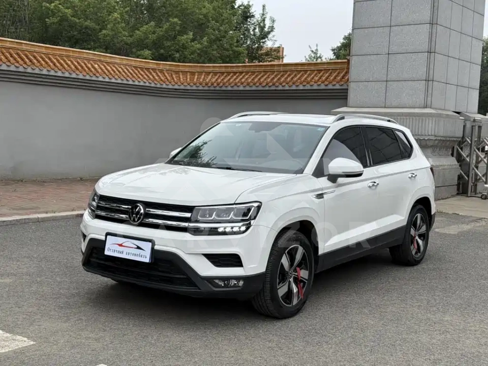 Volkswagen Tharu