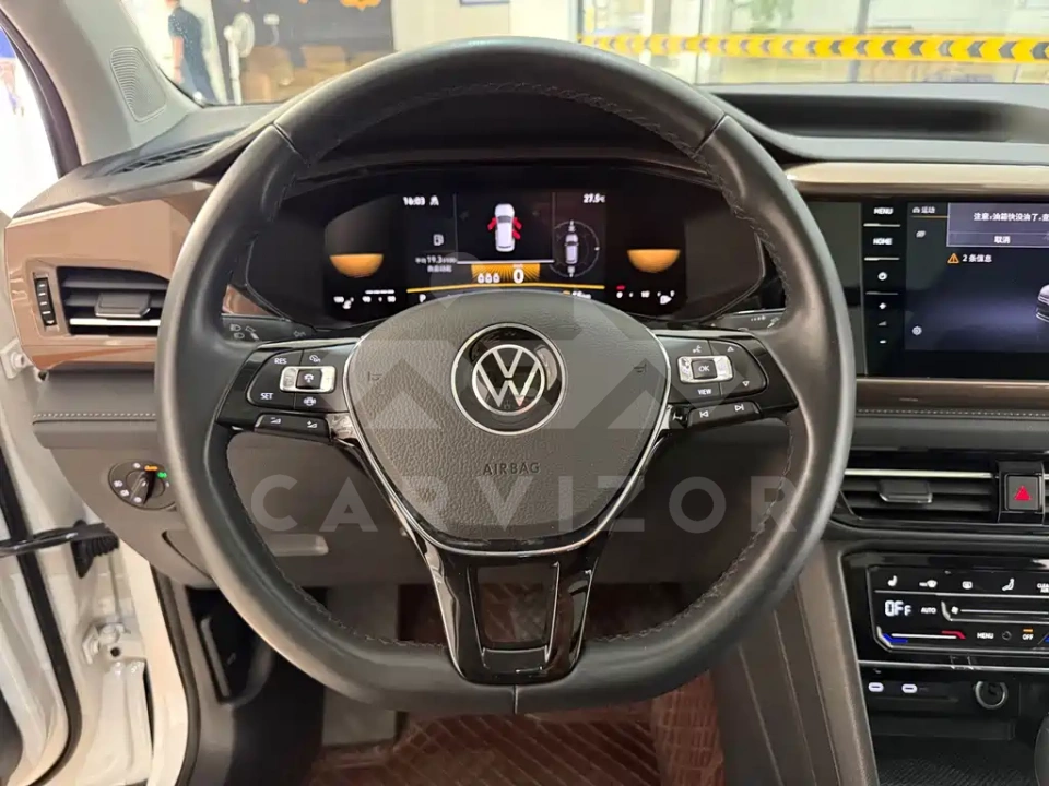 Volkswagen Tharu