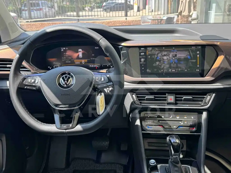 Volkswagen Tharu