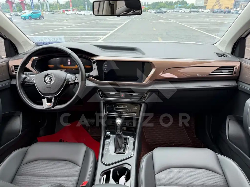 Volkswagen Tharu