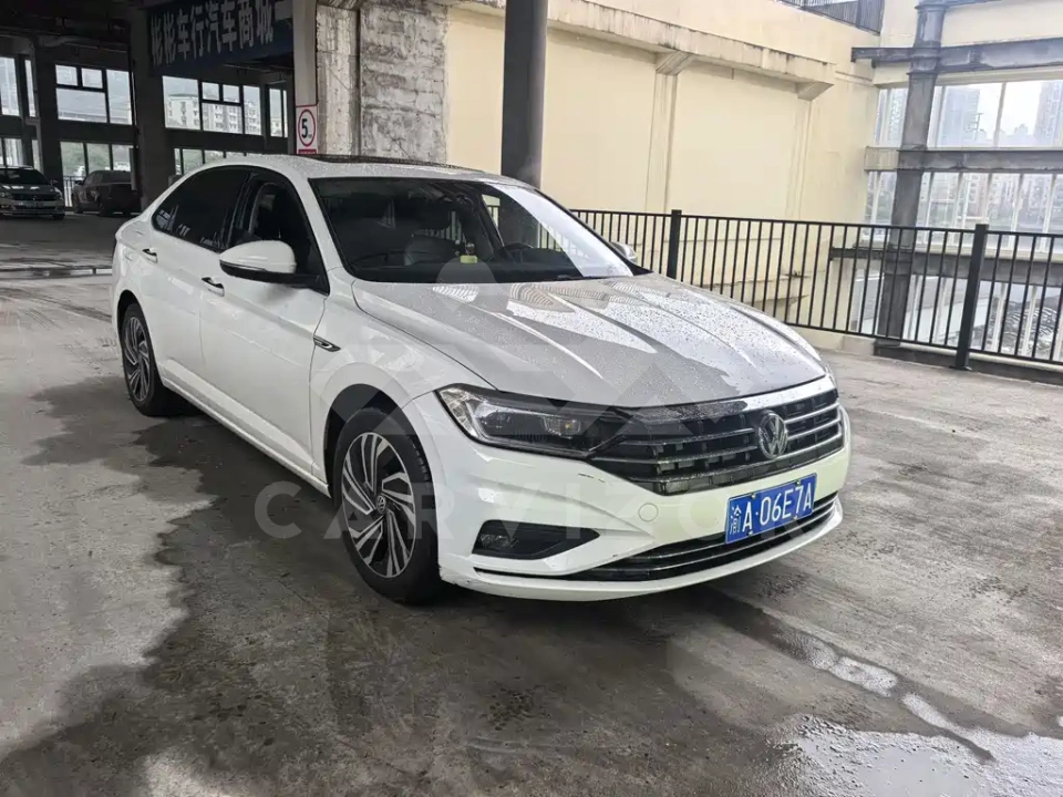 Volkswagen Sagitar