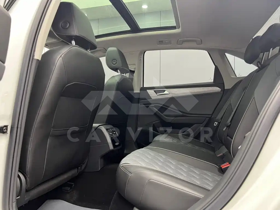Volkswagen Sagitar