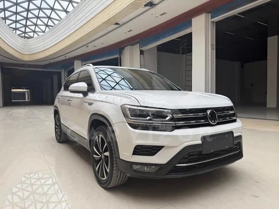 Volkswagen Tharu