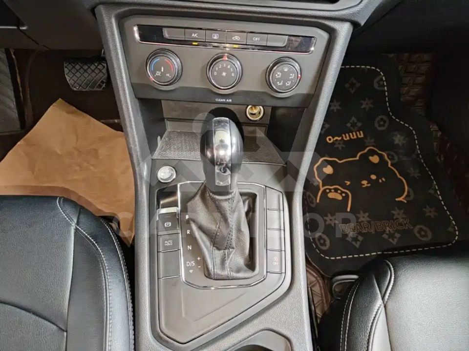 Volkswagen Tharu