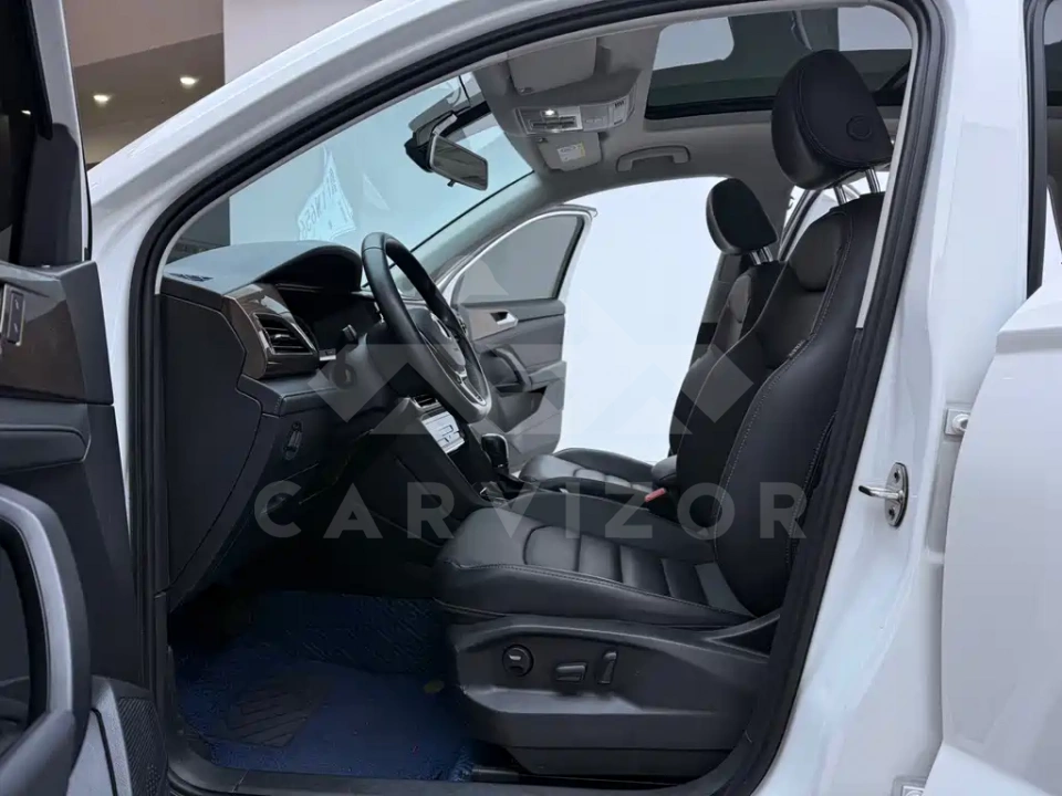 Volkswagen Tharu