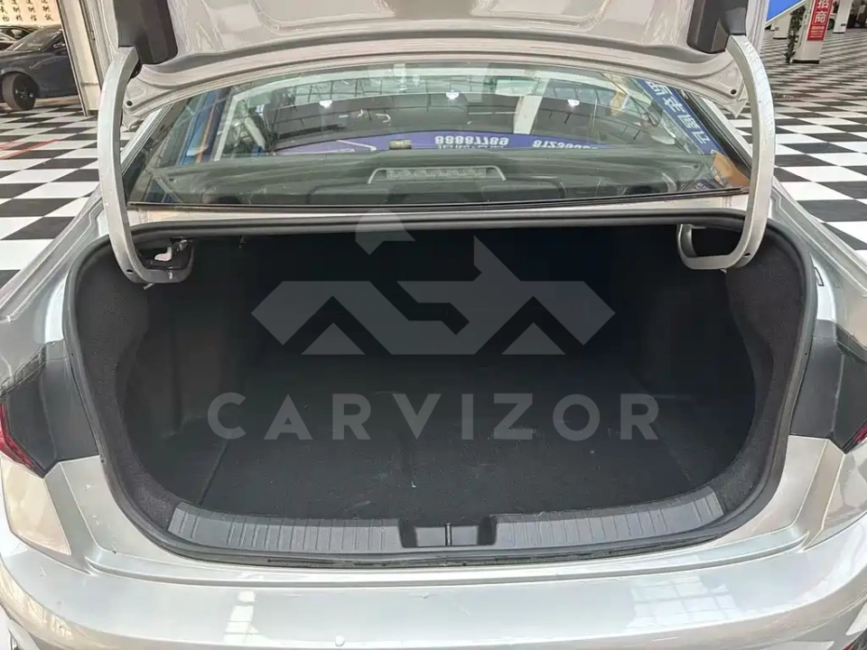 Volkswagen Sagitar