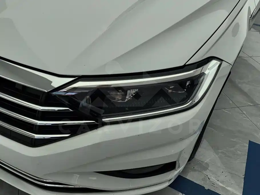 Volkswagen Sagitar