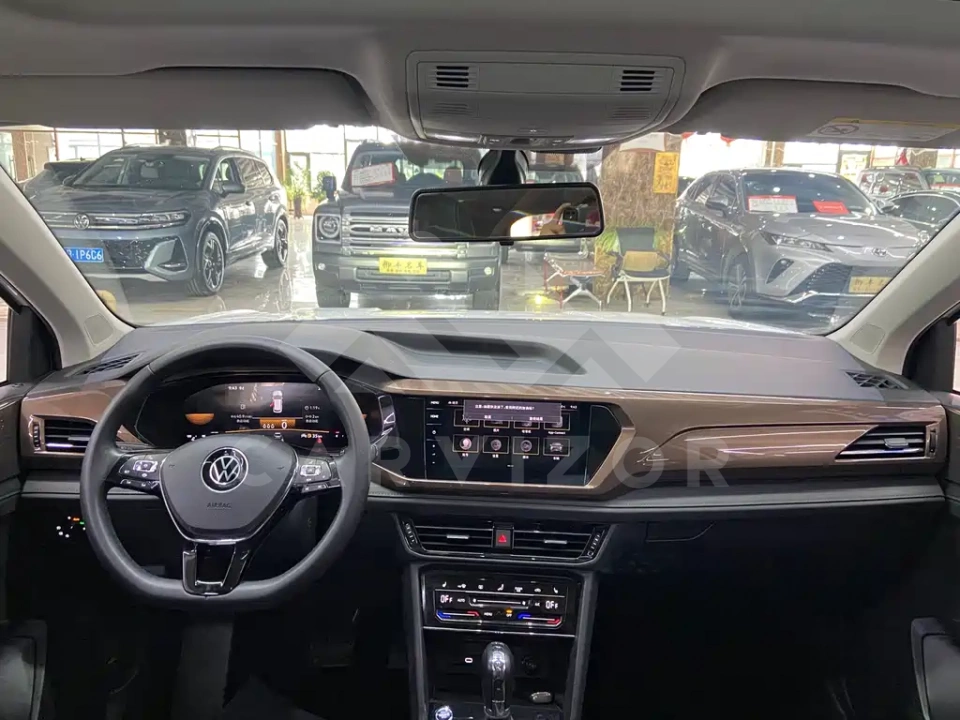 Volkswagen Tharu