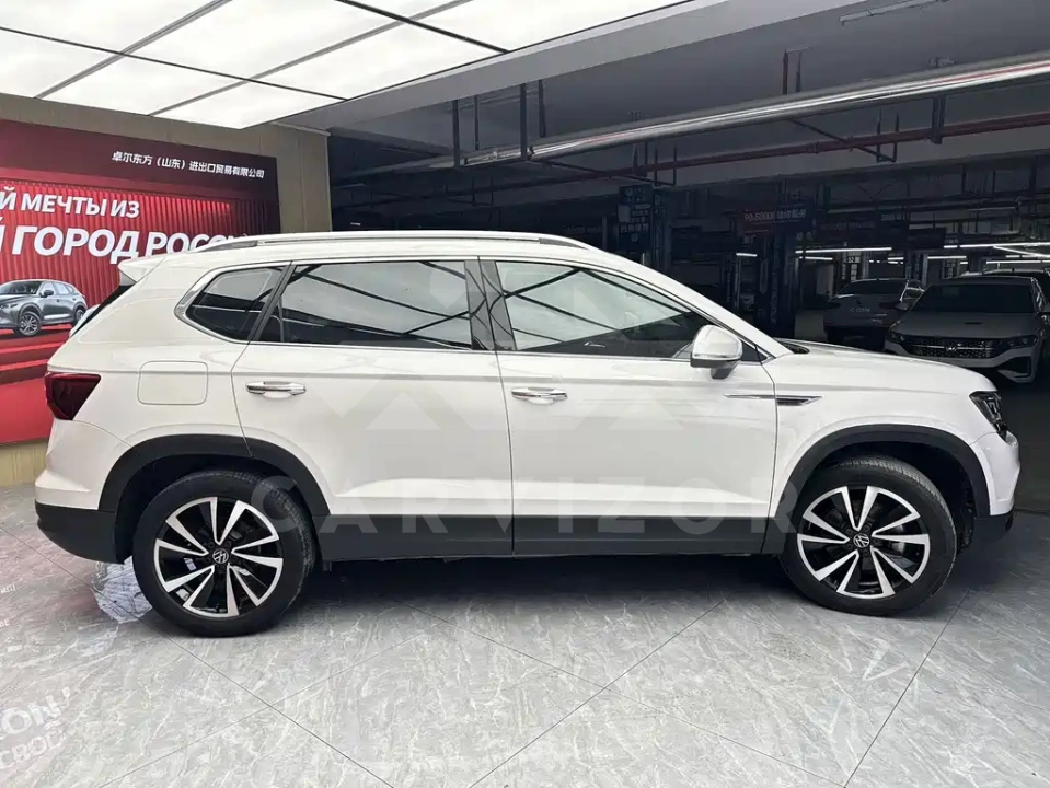 Volkswagen Tharu