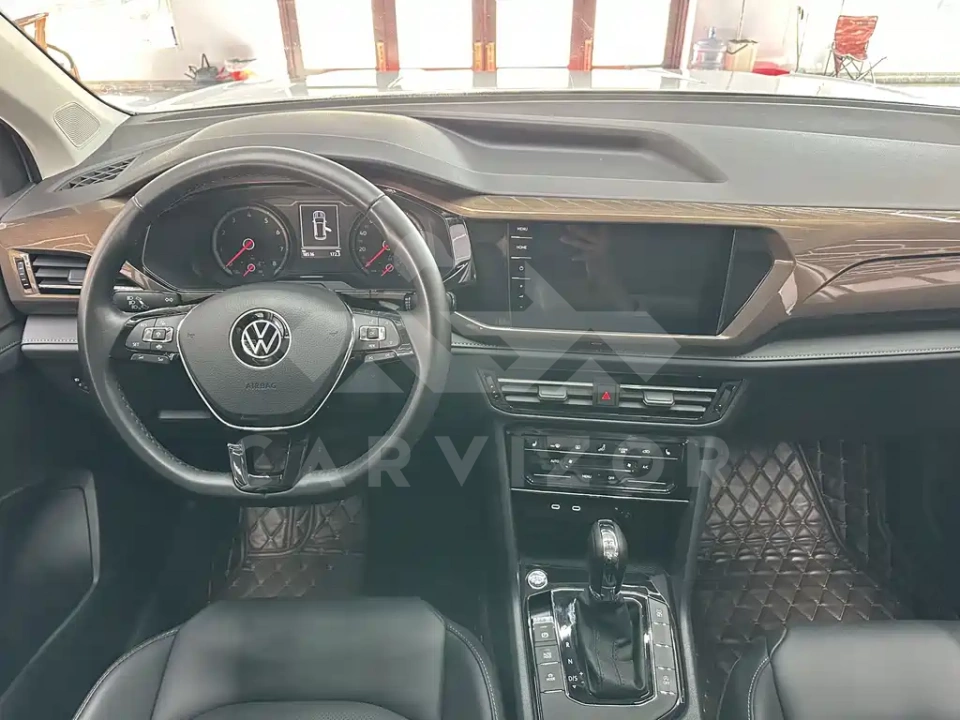 Volkswagen Tharu