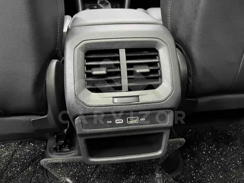Volkswagen Tharu