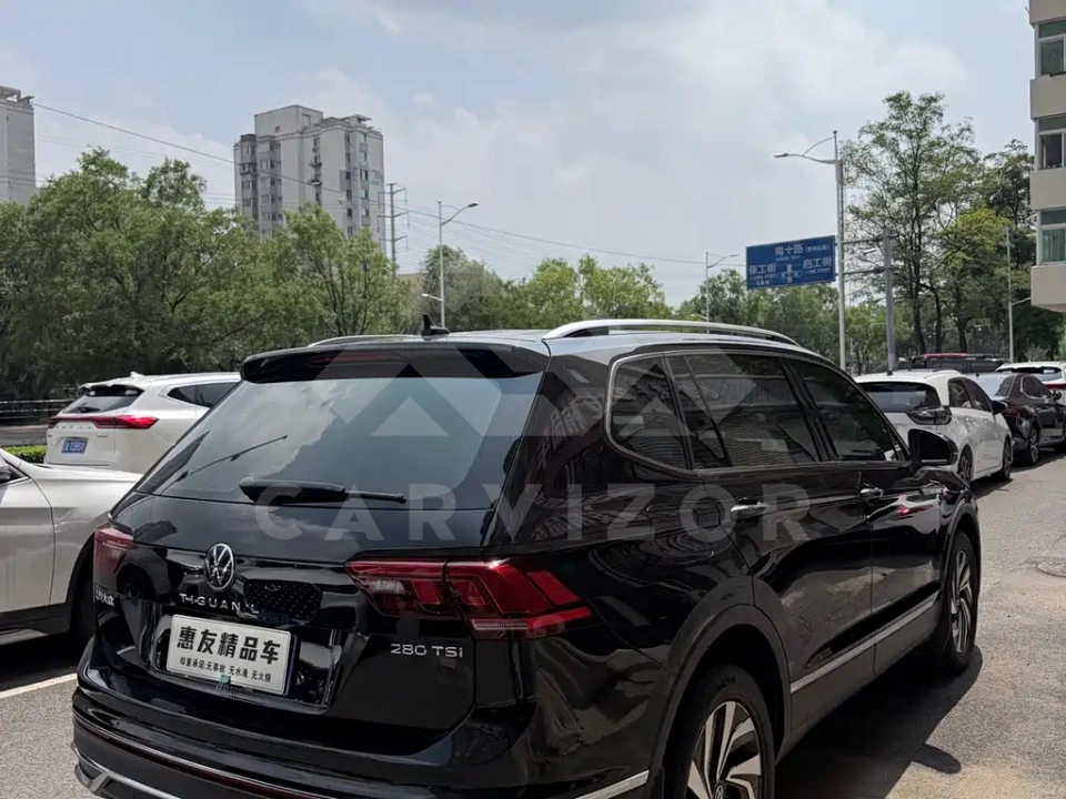 Volkswagen Tiguan L