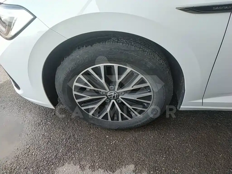 Volkswagen Sagitar