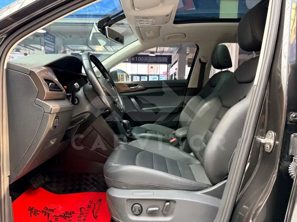 Volkswagen Tharu