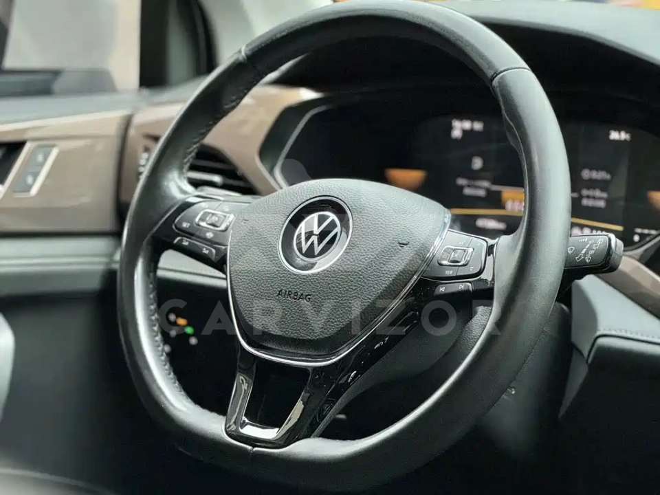 Volkswagen Tharu