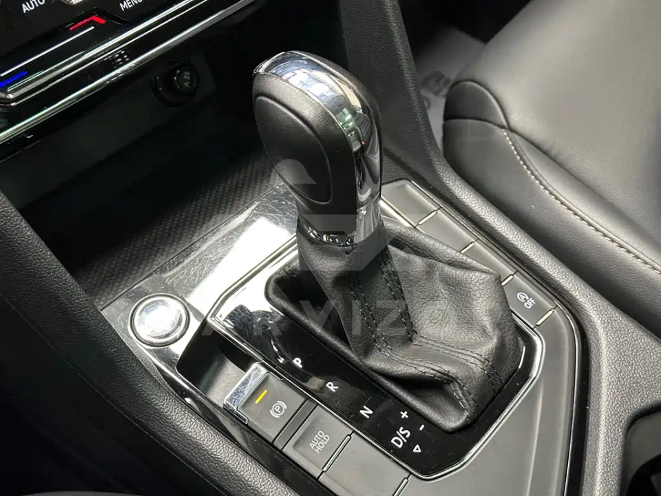 Volkswagen Tharu