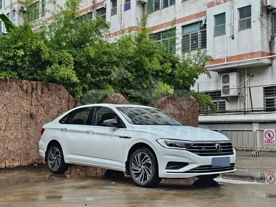 Volkswagen Sagitar