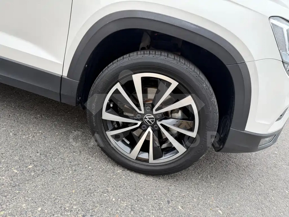 Volkswagen Tharu