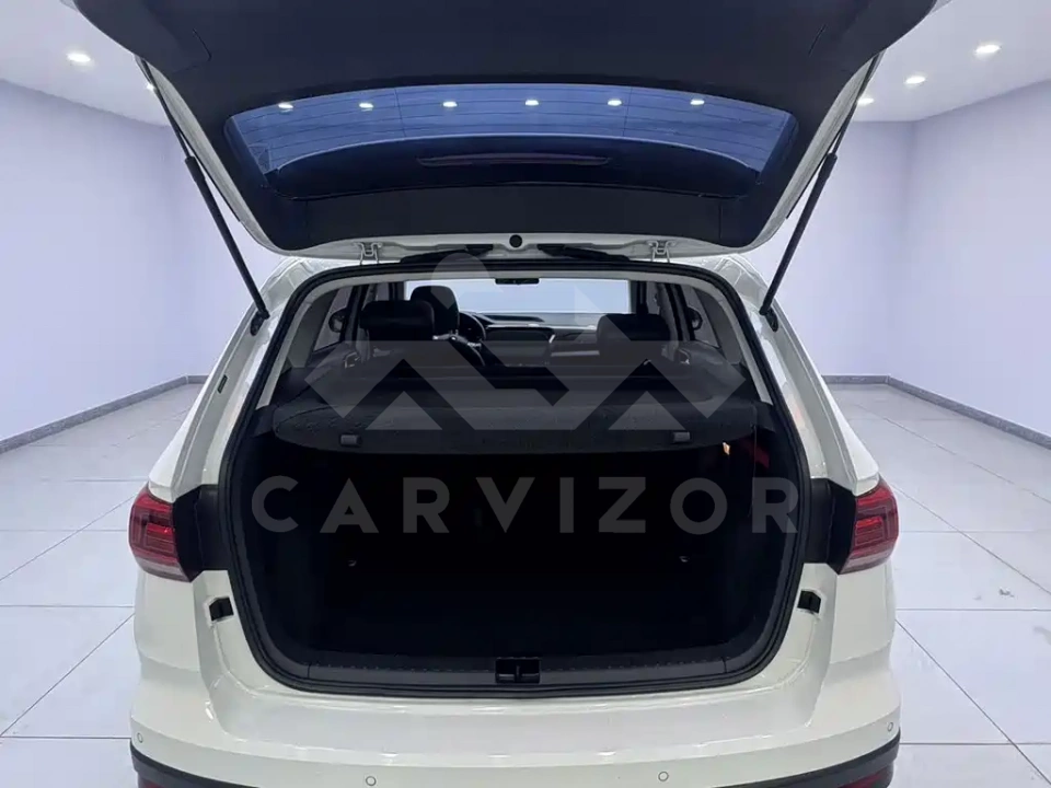 Volkswagen Tharu