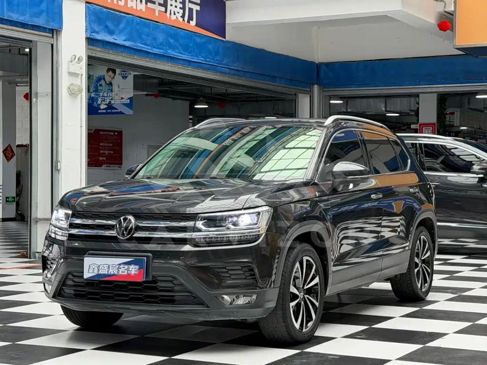 Volkswagen Tharu