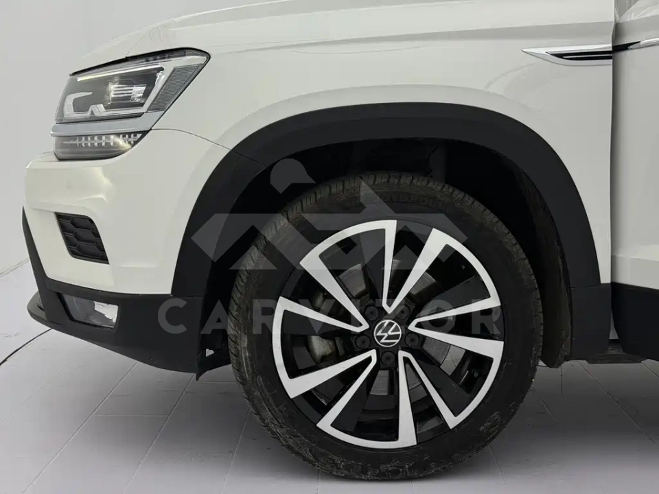 Volkswagen Tharu