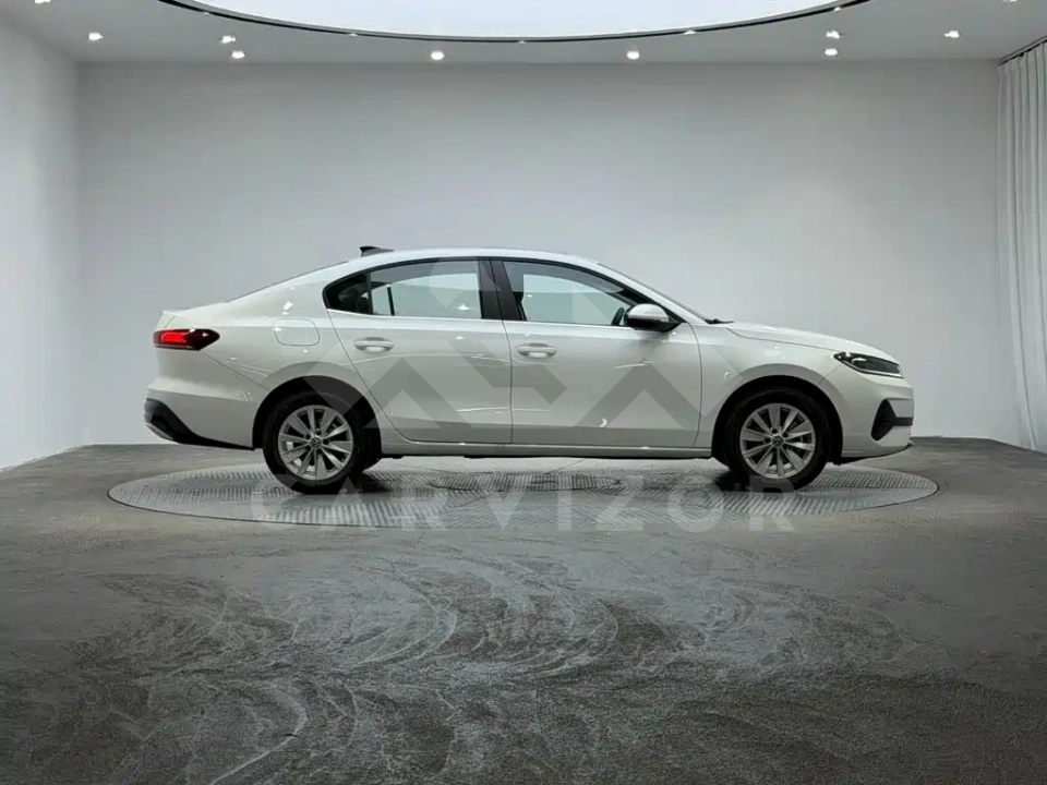 Volkswagen Sagitar