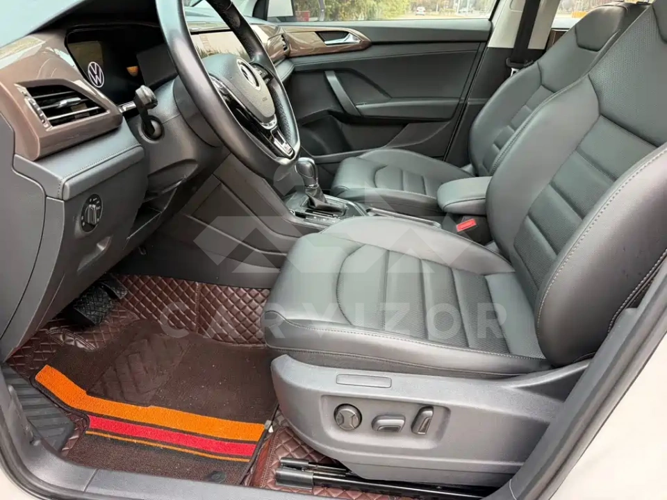 Volkswagen Tharu