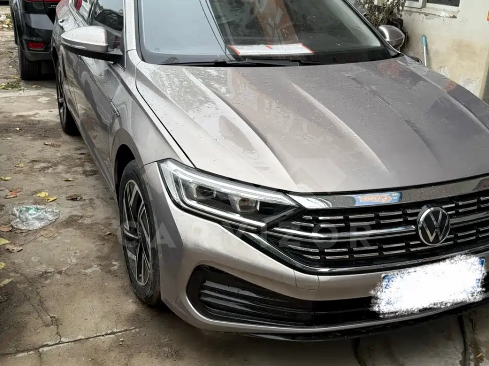 Volkswagen Sagitar