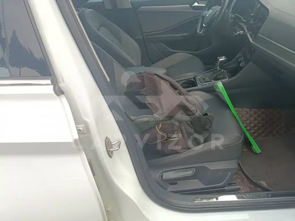 Volkswagen Sagitar