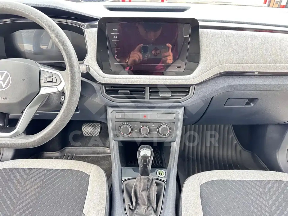 Volkswagen Tharu