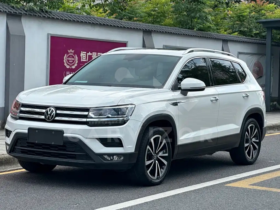 Volkswagen Tharu
