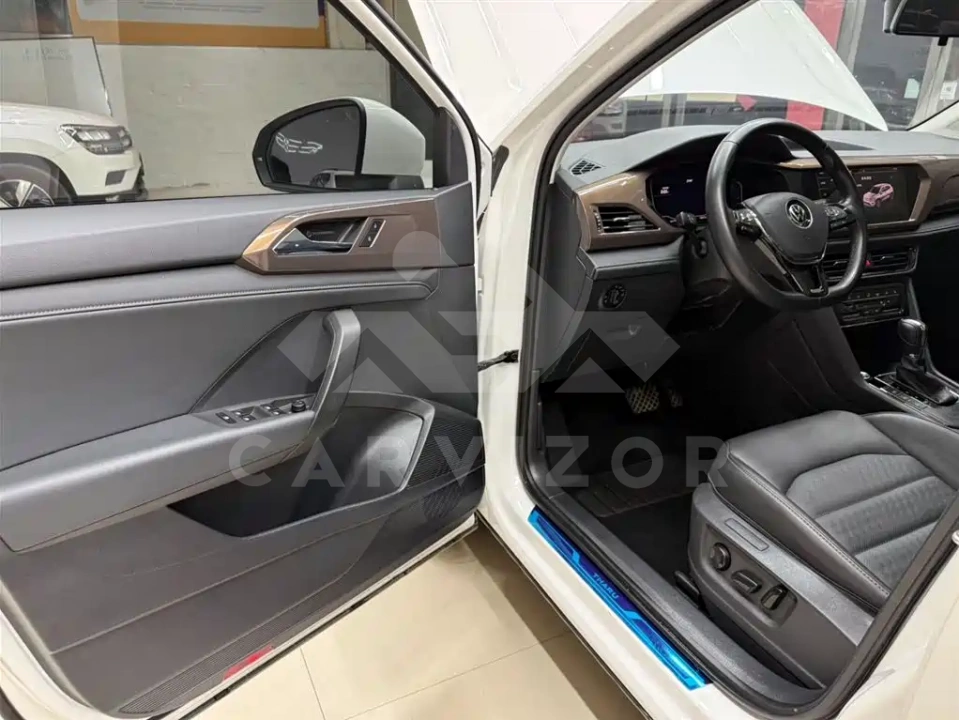 Volkswagen Tharu