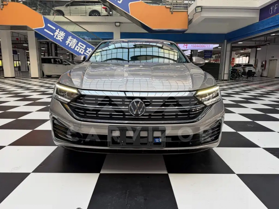 Volkswagen Sagitar
