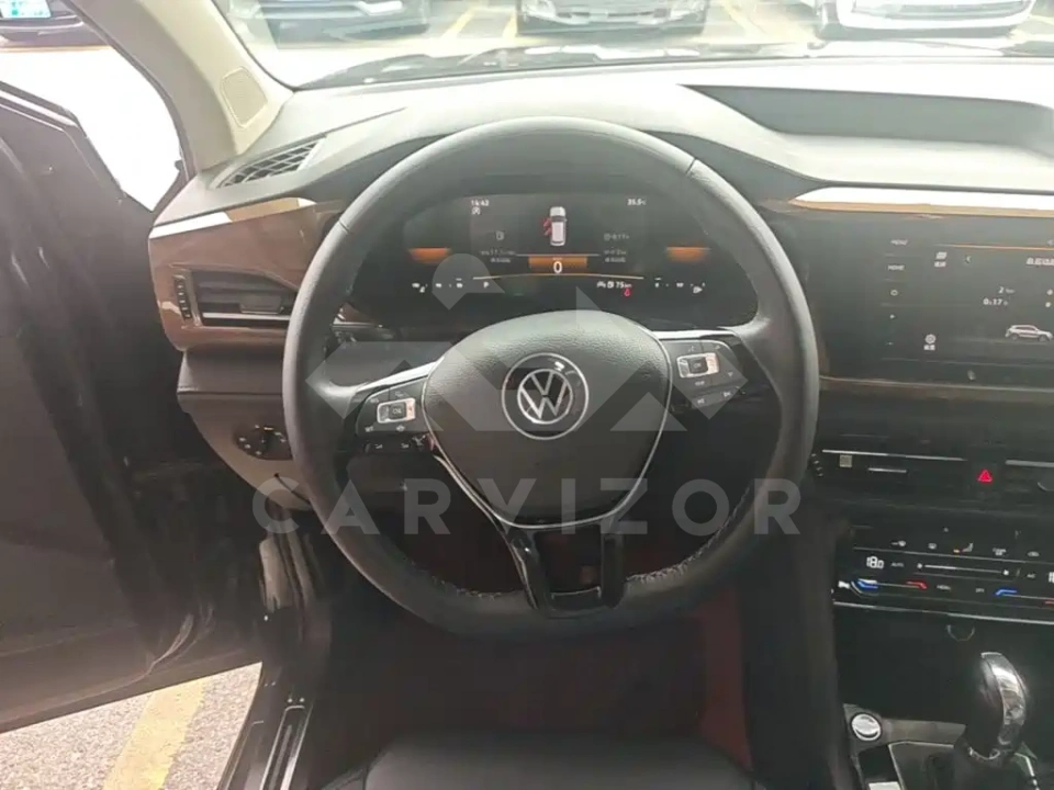Volkswagen Tharu
