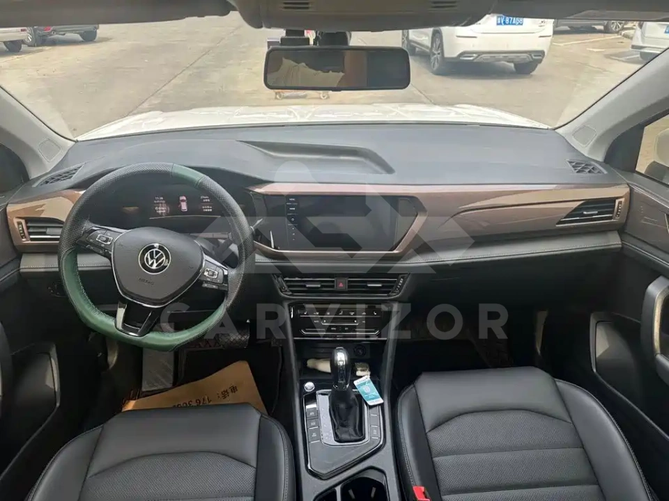 Volkswagen Tharu