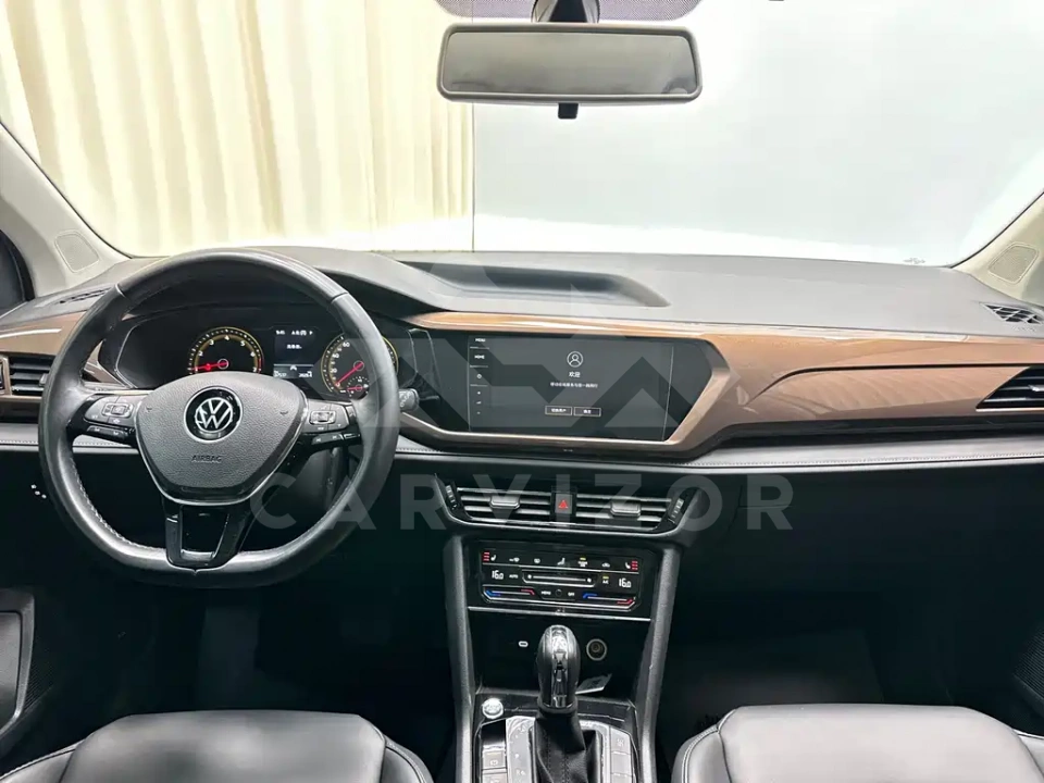 Volkswagen Tharu