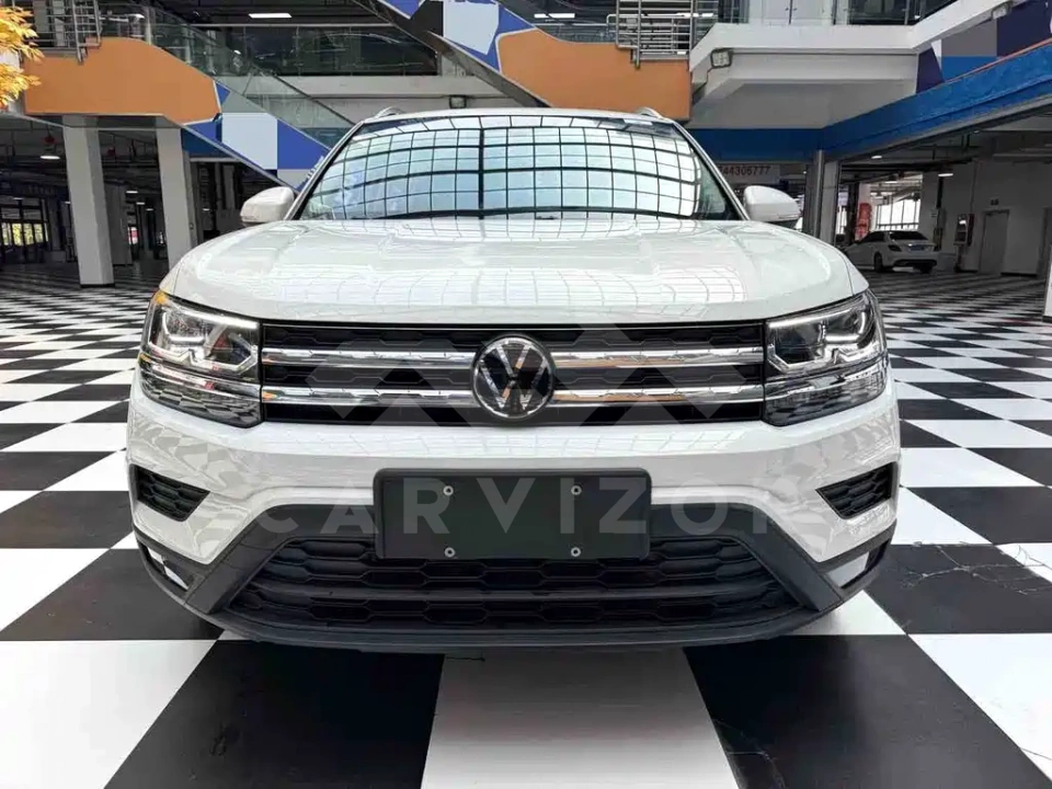 Volkswagen Tharu