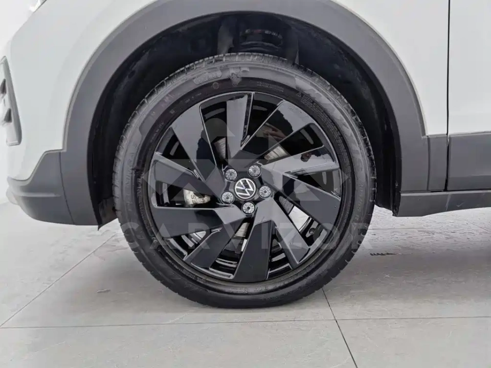 Volkswagen Tharu