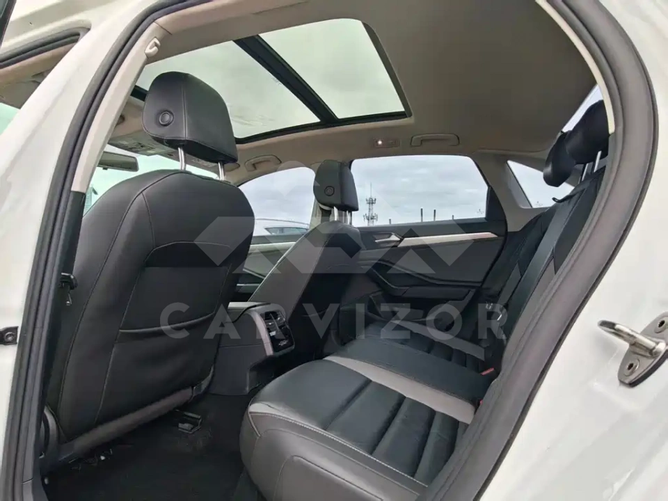 Volkswagen Sagitar