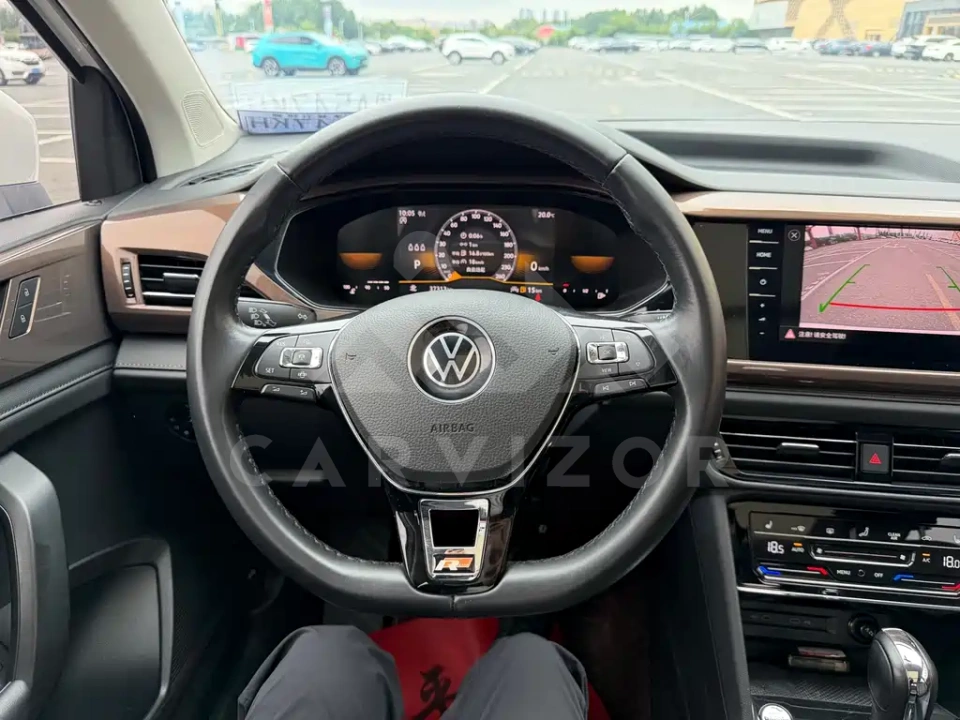 Volkswagen Tharu