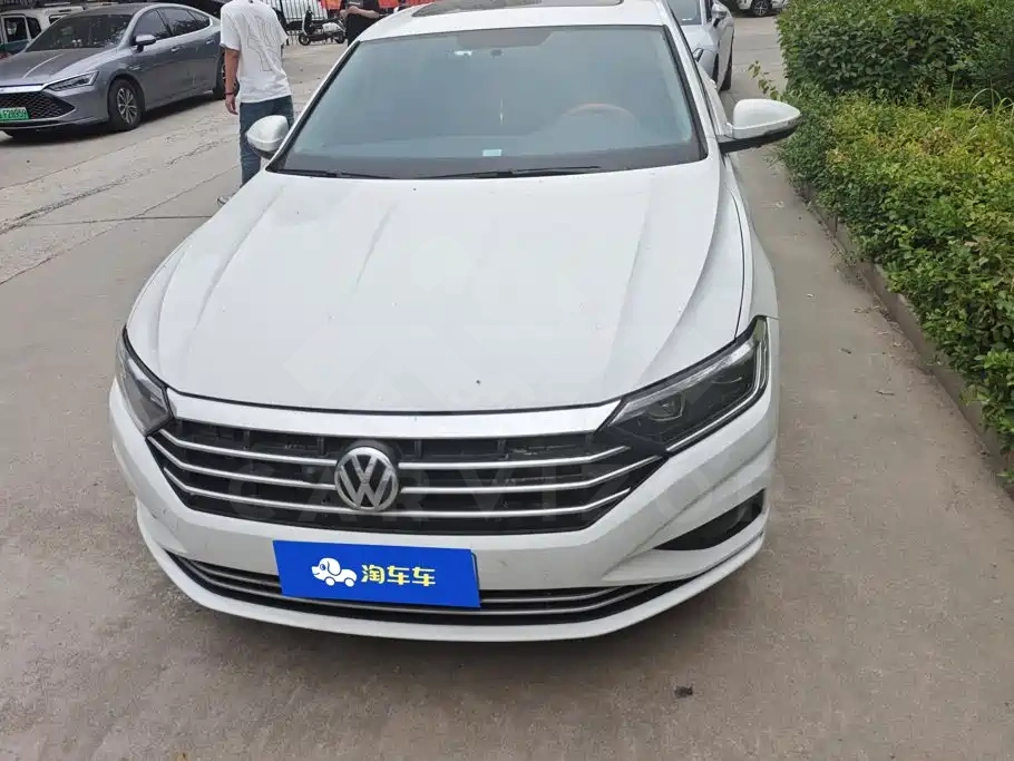 Volkswagen Sagitar