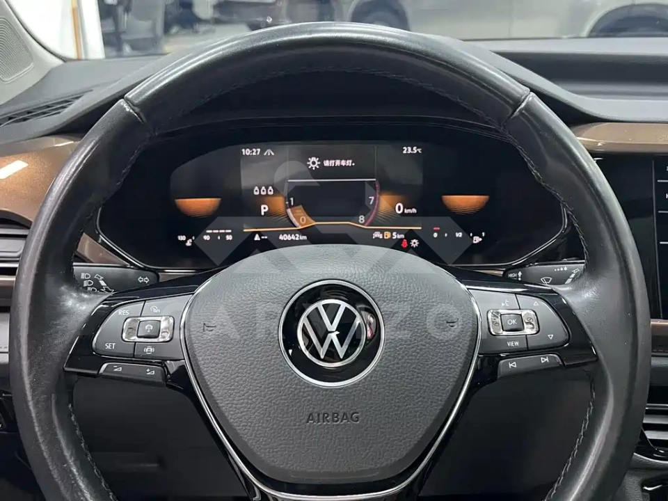 Volkswagen Tharu