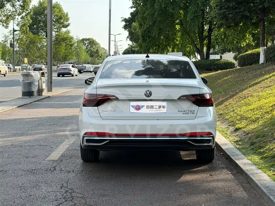 Volkswagen Sagitar
