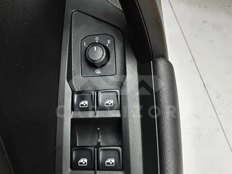 Volkswagen Tharu