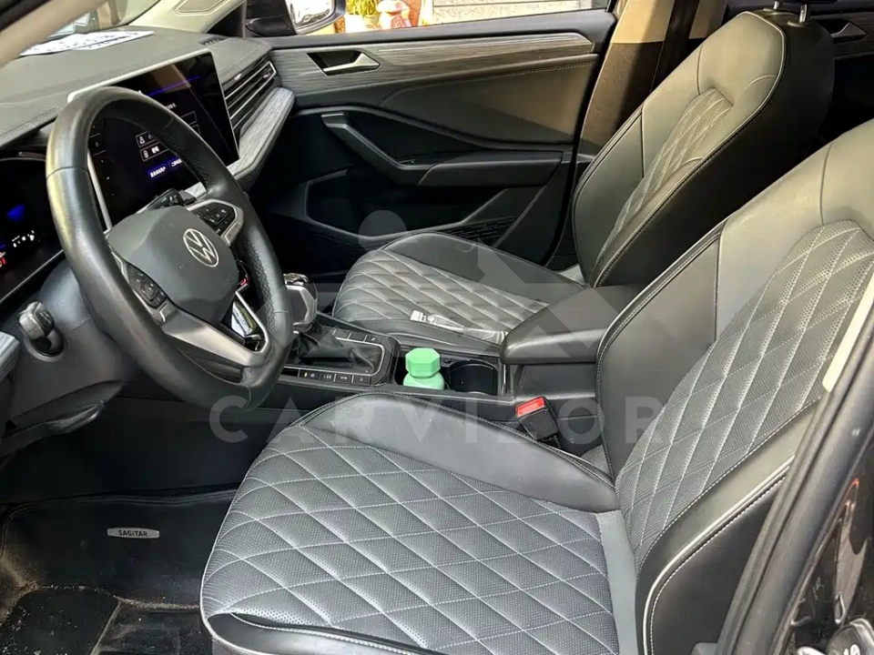Volkswagen Sagitar