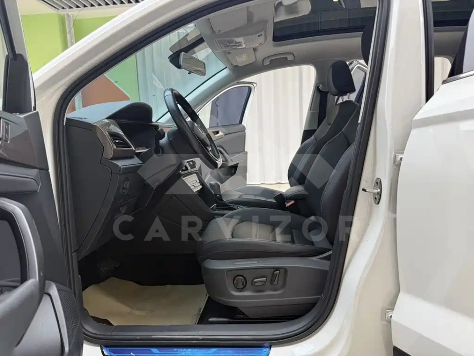 Volkswagen Tharu